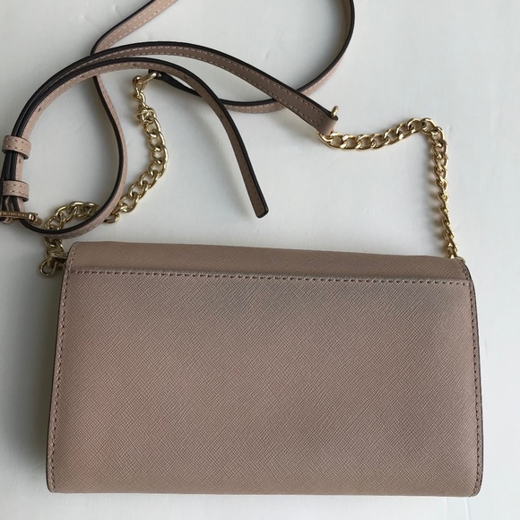 MICHAEL KORS JET SET LARGE WALLET ON A CHAIN CROSSBODY BAG